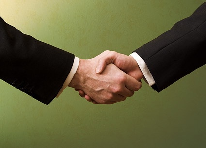 cooperation handshake picture