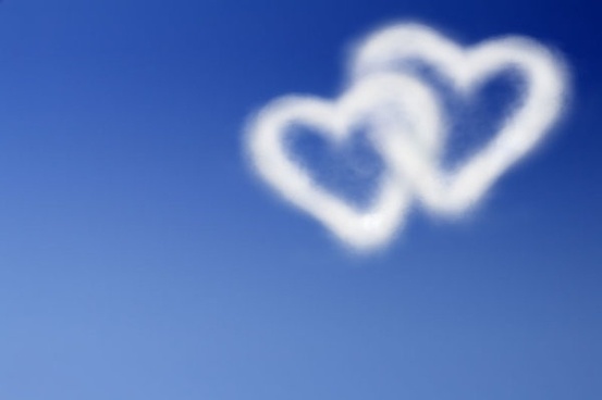 romantic heartshaped white clouds highdefinition picture 02