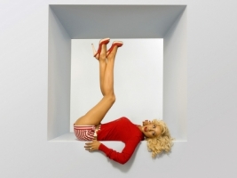 Christina Aguilera Legs Up Wallpaper Christina Aguilera Female celebrities
