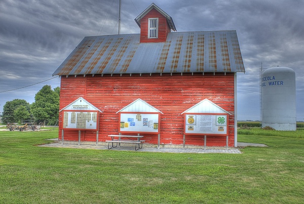 a farmhouse at hawkeye point iowa