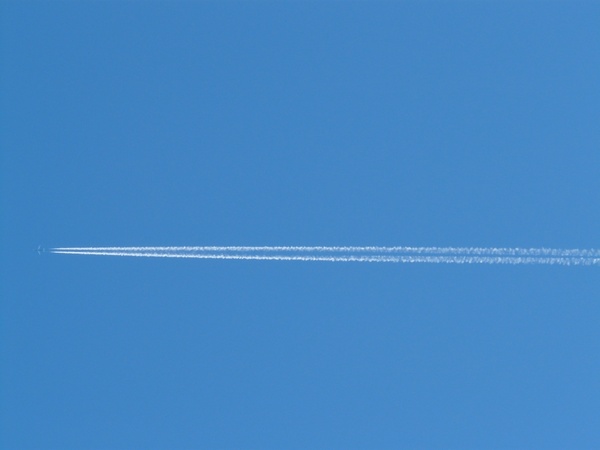 aircraft contrail stripes