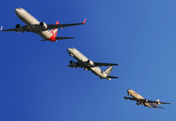 aircraft qantas air new zealand