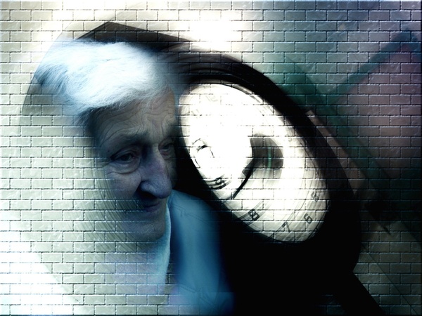 alzheimer's dementia woman