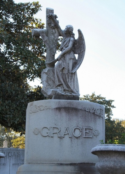 angel statue 3