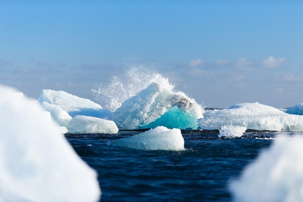 arctic climate change coast cold frozen glacier ice