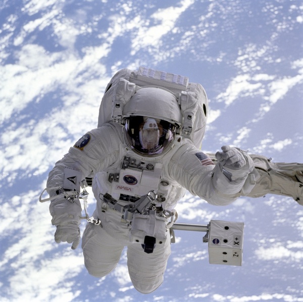astronaut space shuttle space walk
