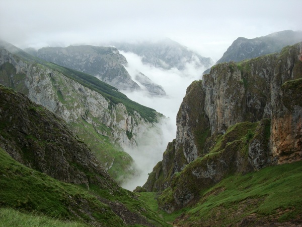 asturias ascension urriellu peak