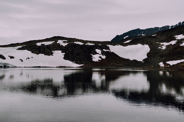 backlit horizontal lake landscape mirror morning