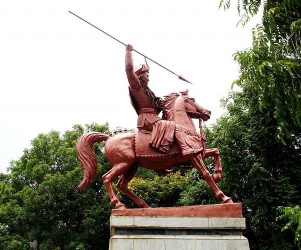 bajirao peshave statue pune tourism maharashtra tourism