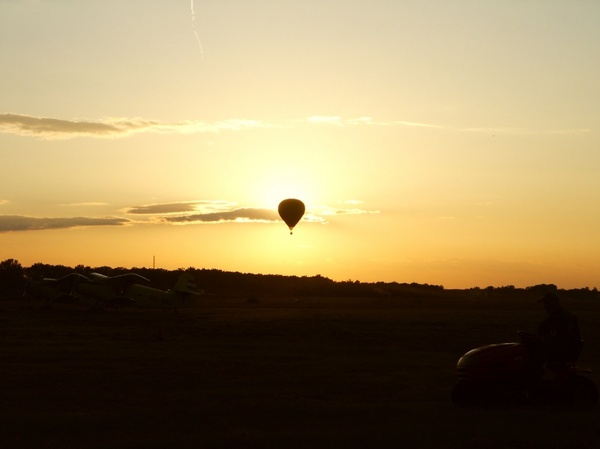 balloon sunset sports 