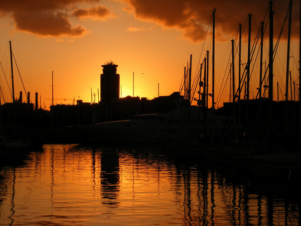 barcelona marina sunset