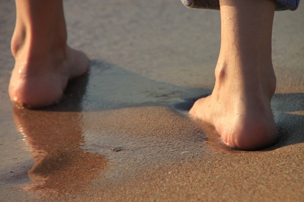 barefoot beach girl