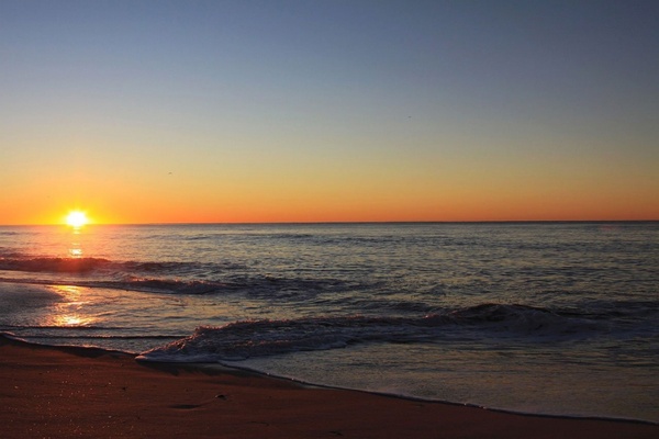 beach sunrise daybreak 