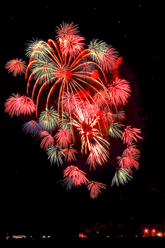 beautiful fireworks scene picture sparkling dynamic contrast