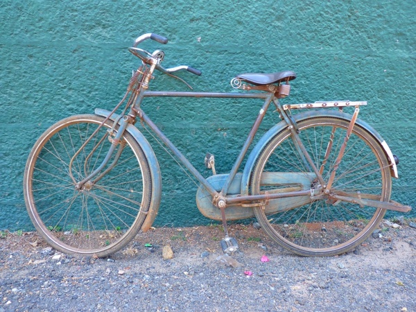 bike wheel old