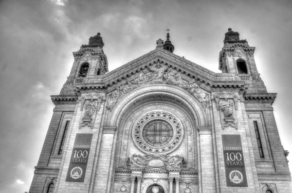 black and white cathedral shot at st paul minnesota