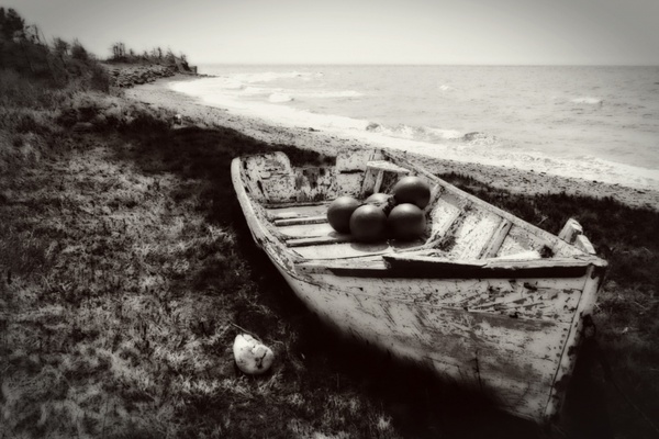 black and white fishing boat