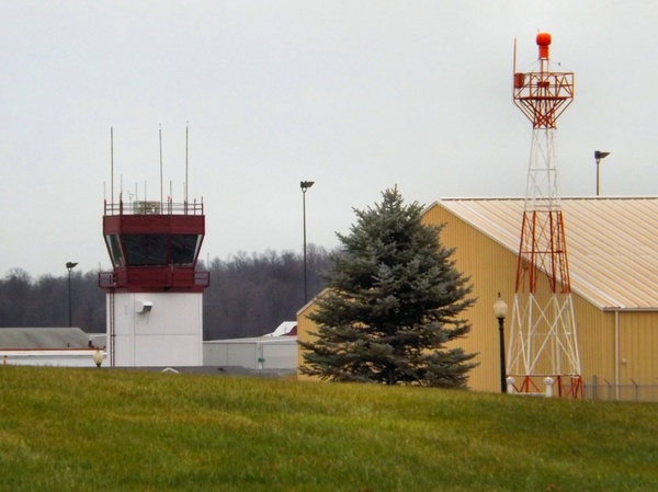 bloomingtons air port control tower