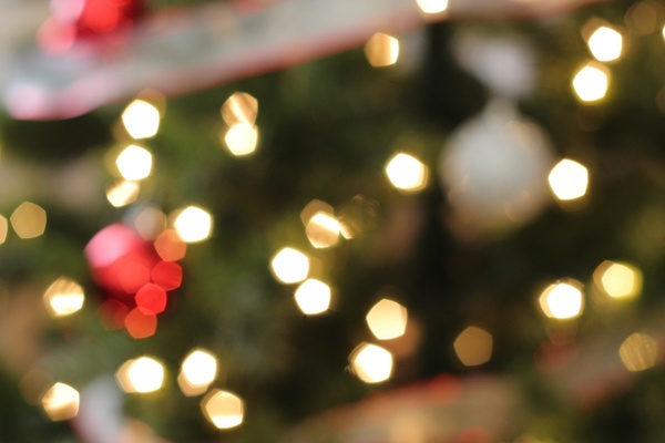 bokeh of christmas tree lights 038 ornaments