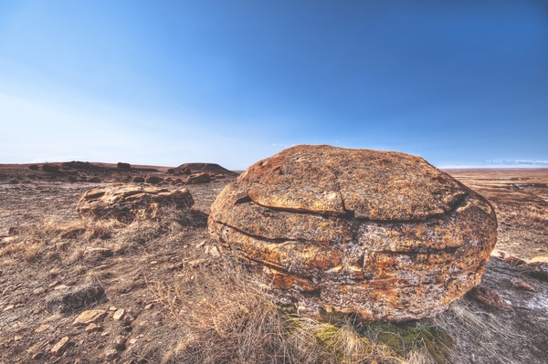 boulder desert dry hiking
