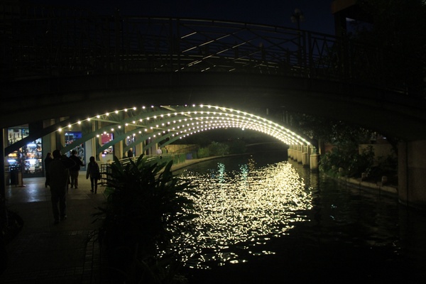 bridge tunnel with lights in san antonio texas