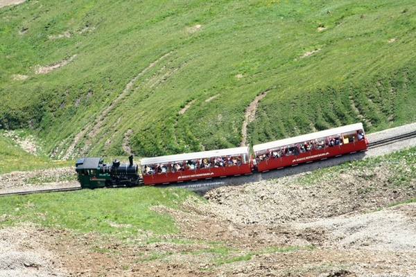brienz rothornbahn red horn steam locomotive