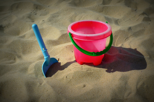 bucket and spade on the beach 