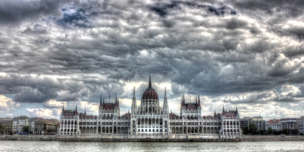 budapest hungary parliament