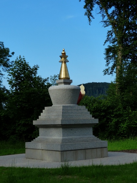 buddhist stupa stupa buddhism