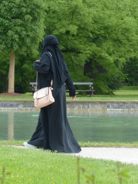 burka muslim garment