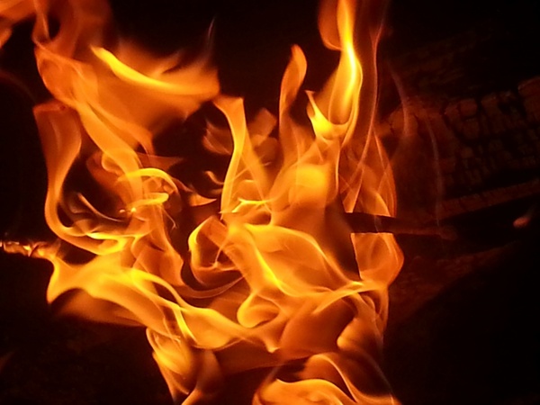 campfire fire burning
