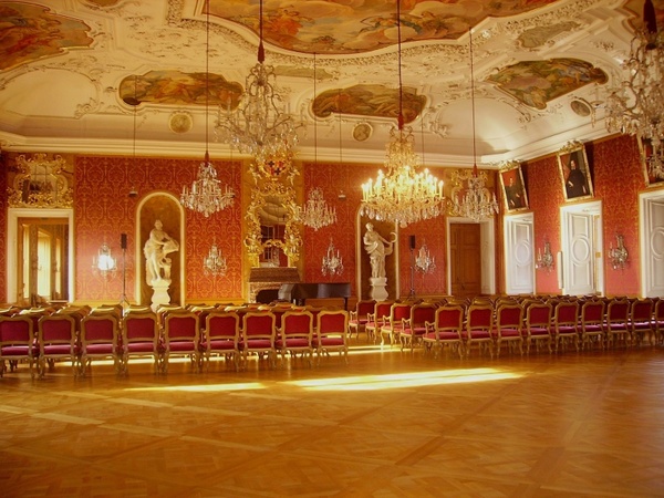 castle interior architecture 