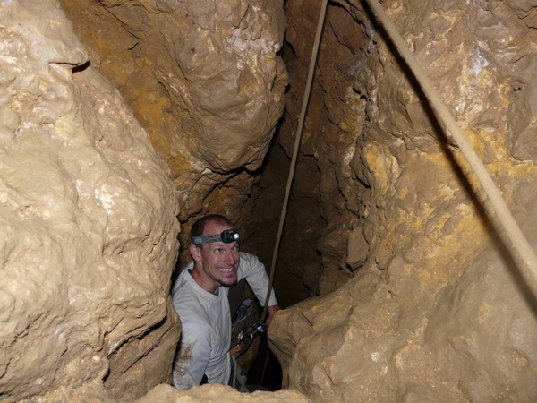 cave cave tour neanderthals