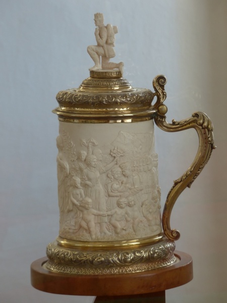 ceremonial jug krug drinking cup