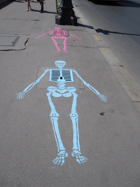 chalk drawing skeleton