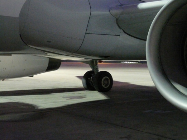 chassis aircraft wheels