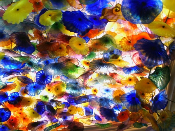 chihuly glass sculpture ceiling in the bellagio hotel las vegas