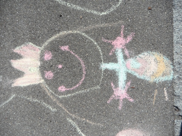 children drawing princess street chalk