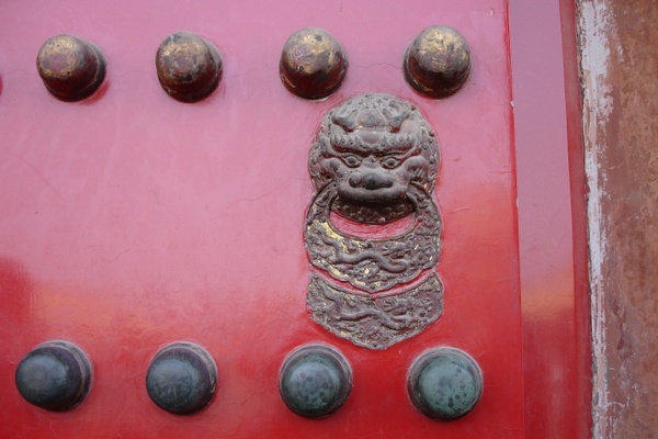 china door lion head