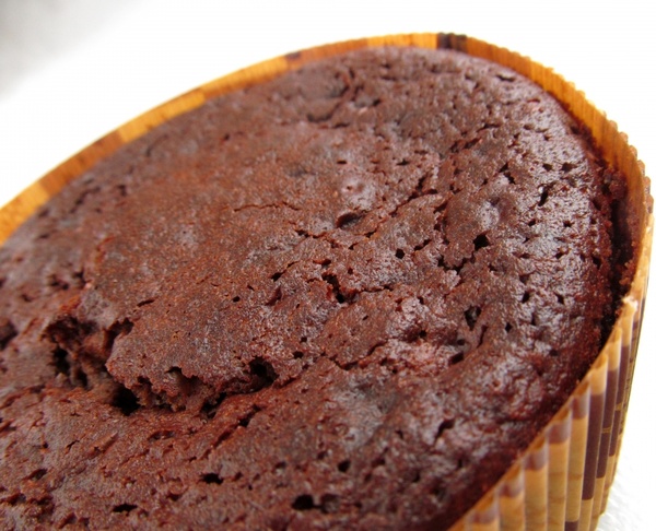 chocolate cake brown