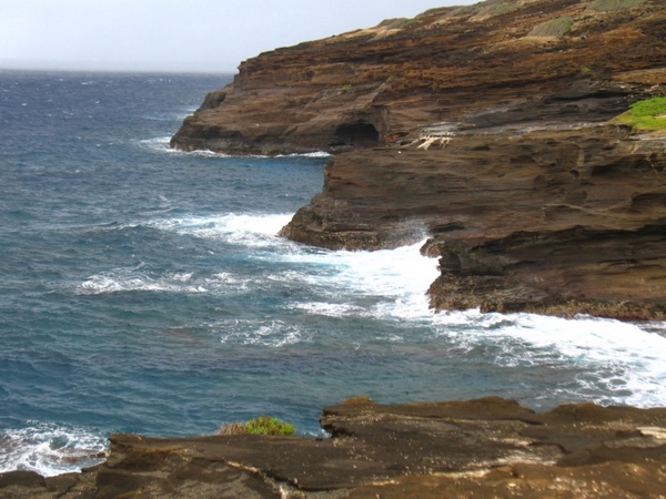cliffs at makapu039u point