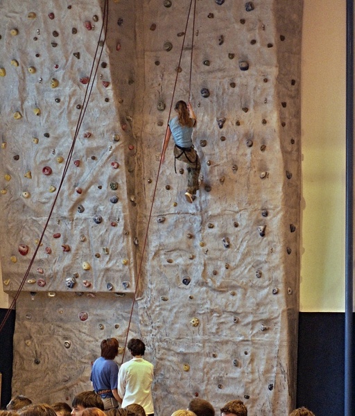 climbing wall girl