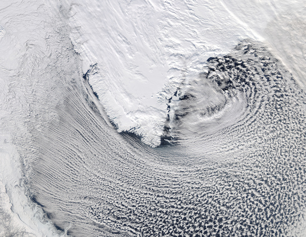 cloud streets around southern greenland