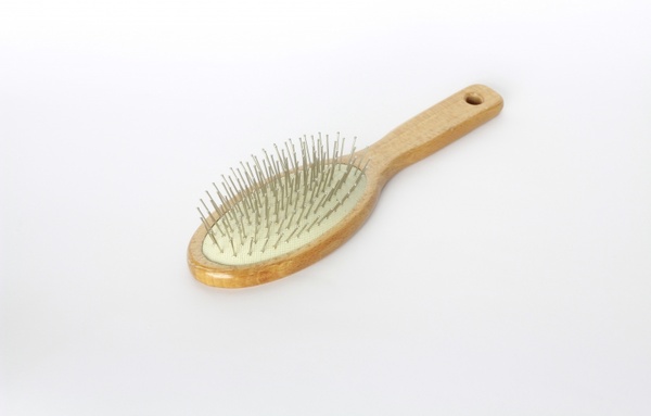 comb hair beauty
