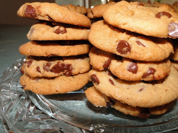 cookies chocolate chip food