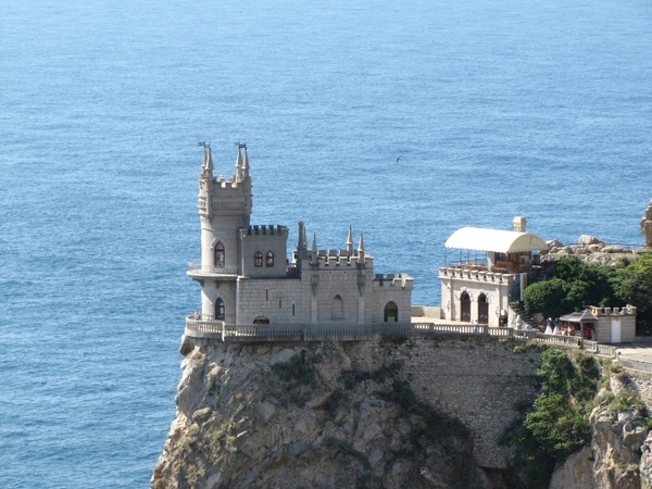 crimea swallow's nest black sea