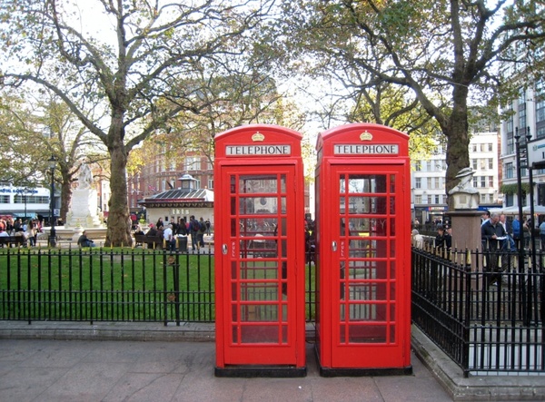 dispensary london red telephone box