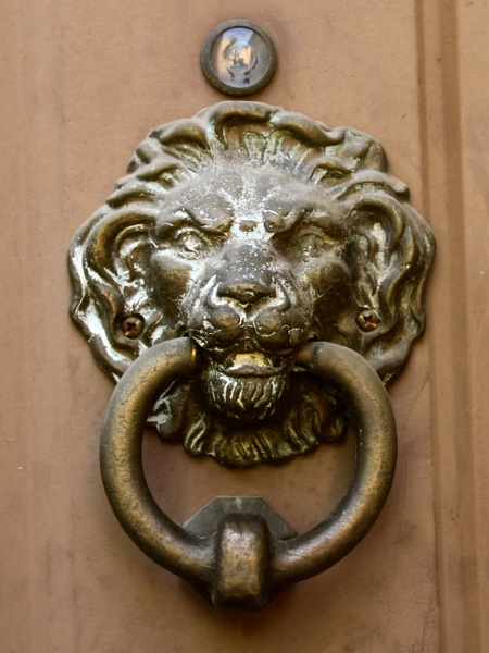 door knocker lion head vintage