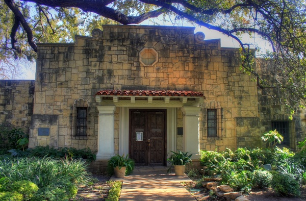 door to the library in san antonio texas 