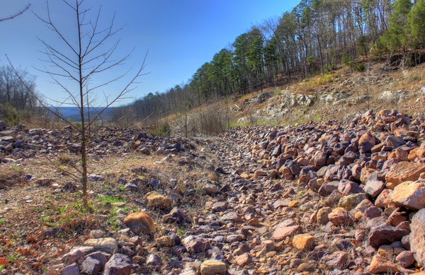 dried stream bed at johnson039s shut ins state park 